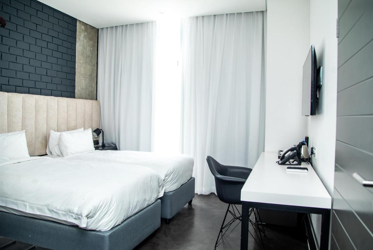 The Urban Hotel 루사카 외부 사진