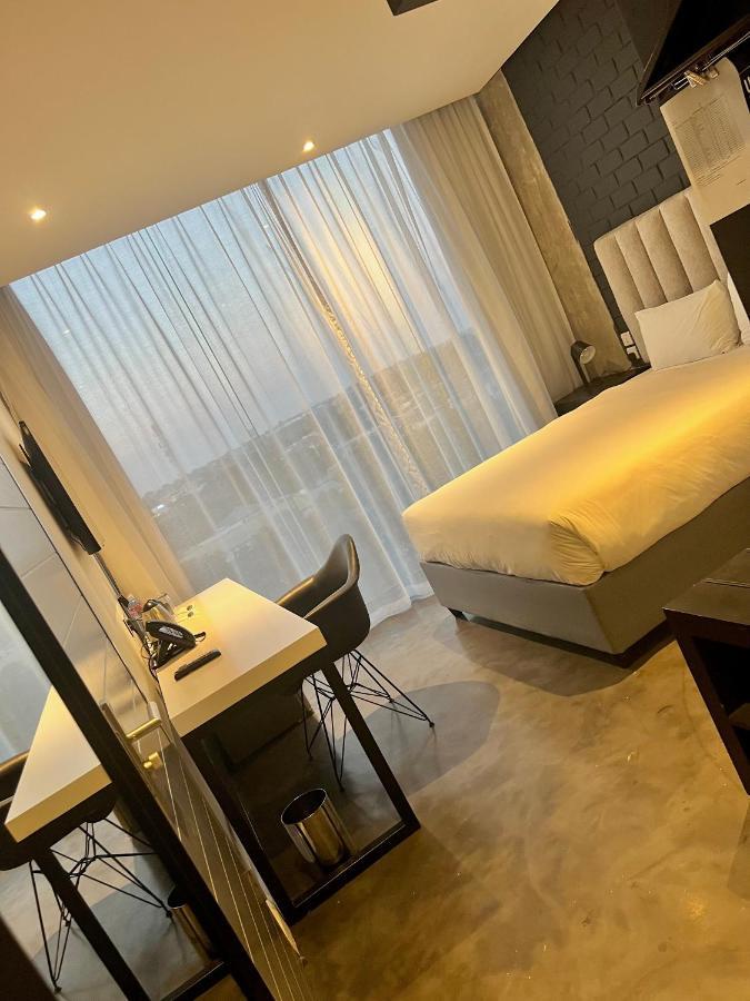 The Urban Hotel 루사카 외부 사진
